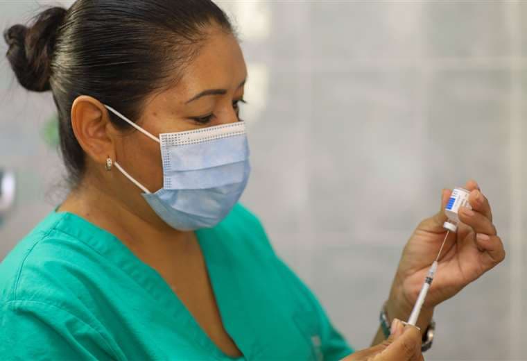 Santa Cruz de la Sierra dispone de más de 500 mil dosis de vacuna para iniciar campaña contra la influenza