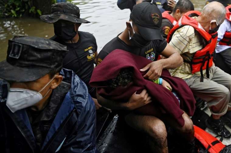Amanda causa destrozos en El Salvador, Guatemala y Honduras