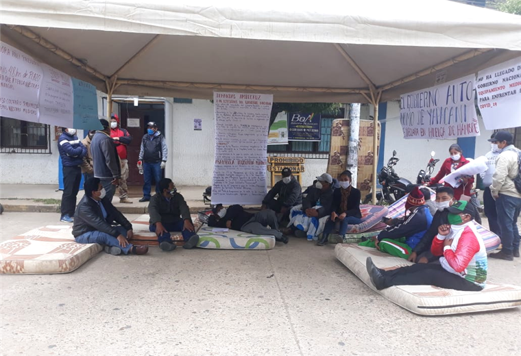 Nueve personas entraron en huelga en Yapacaní. Foto. Soledad Prado
