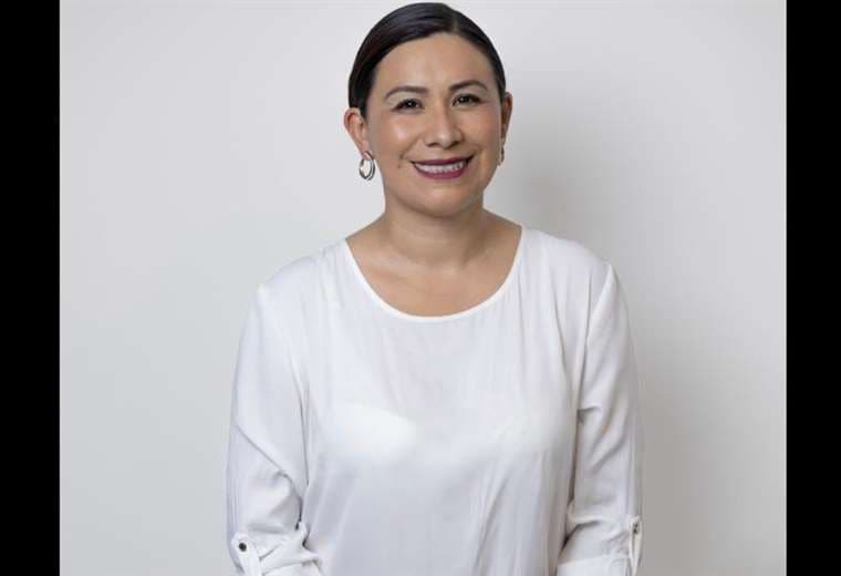 Noelia Farfán Romero, gerente de Recursos Humanos de AXS Bolivia S.A.