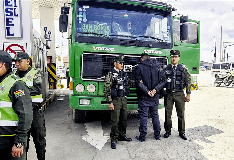 La policía detuvo a tres personas por compra irregular de diésel en La Paz 