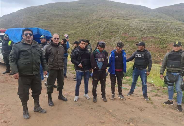 Buscan a 13 prófugos, tras la recaptura de cuatro reos del penal de Uncía