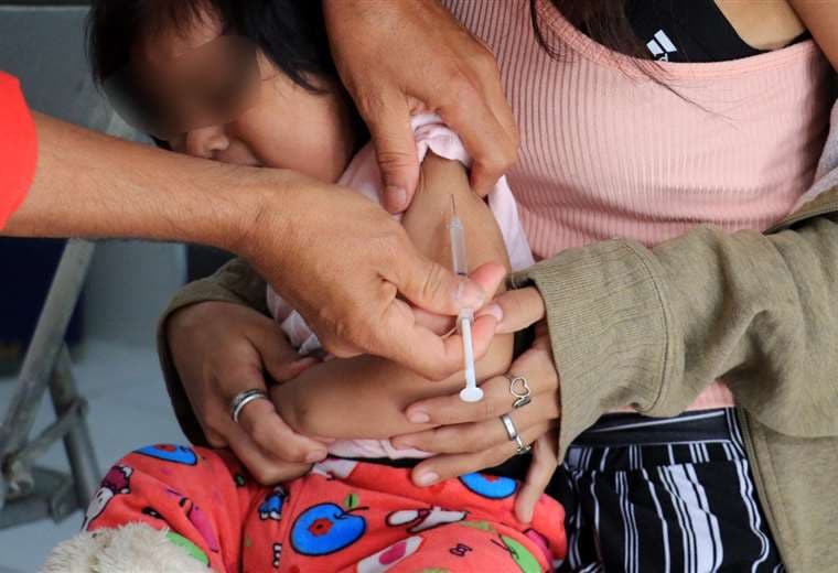 Escuelas de Santa Cruz registran 350 contagios de influenza y aumenta el ausentismo 