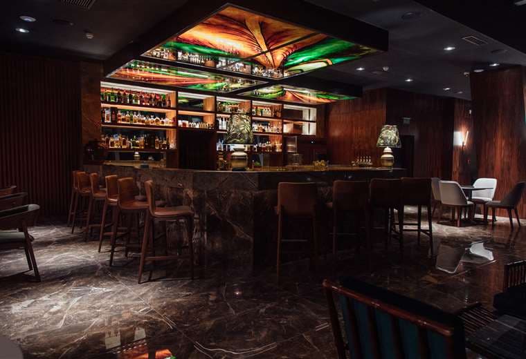 Cielo Bar es un icónico bar de coctelería de autor ubicado en Green Tower (La Paz)
