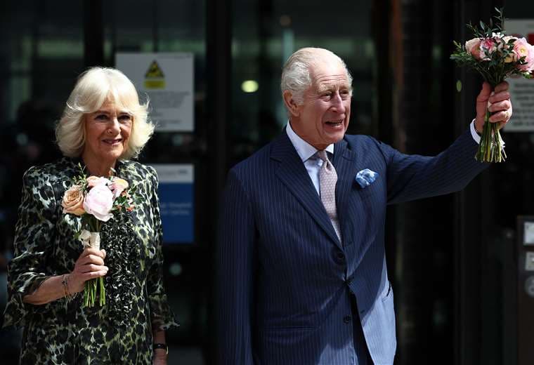 El rey Carlos III reanuda funciones públicas tras diagnóstico de cáncer