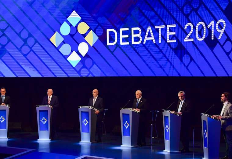 Anoche se realizó el primer debate presidencial en Argentina. Foto AFP