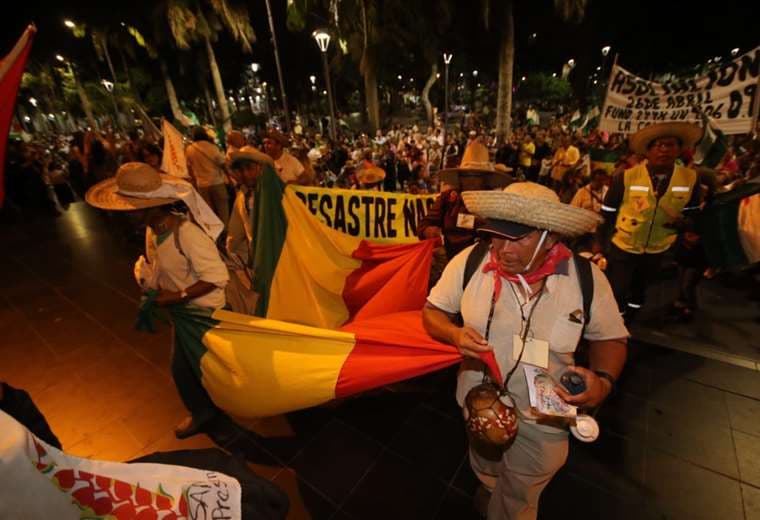 Los manifestantes se quedarán en la capital cruceña para reunirse con autoridades departamentales y nacionales. Foto: Rolando Villegas