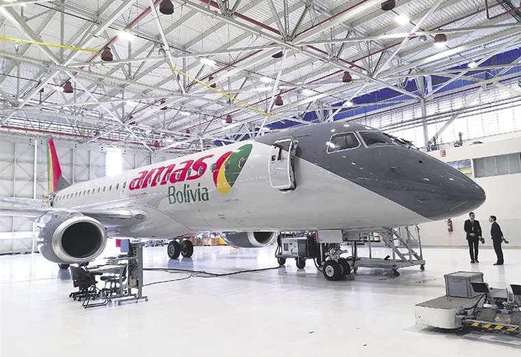 Jet Embraer 190 que llegará para Amaszonas incluye la nueva marca corporativa. FOTO: FERNANDO ROJAS