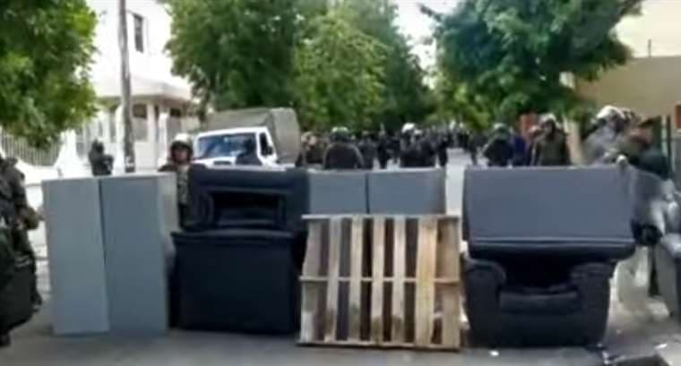 Barricada policial en La Paz