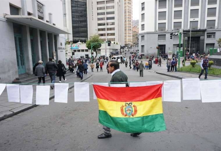 Tensión en La Paz por las movilizaciones por la defensa del voto y contra el paro. Foto: APG