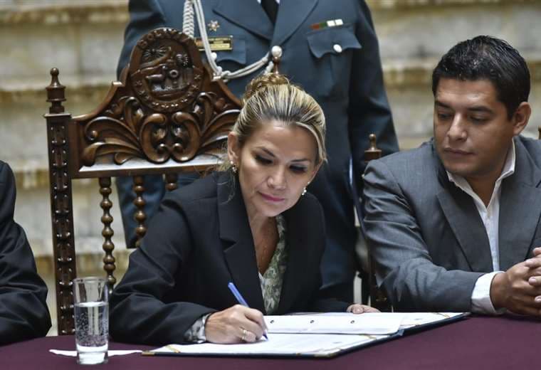 La jefa de Estado en Palacio Quemado I Foto: APG Noticias.