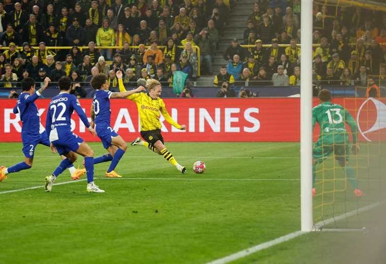 Imagen del partido entre Dortmund y Atlético Madrid. AFP