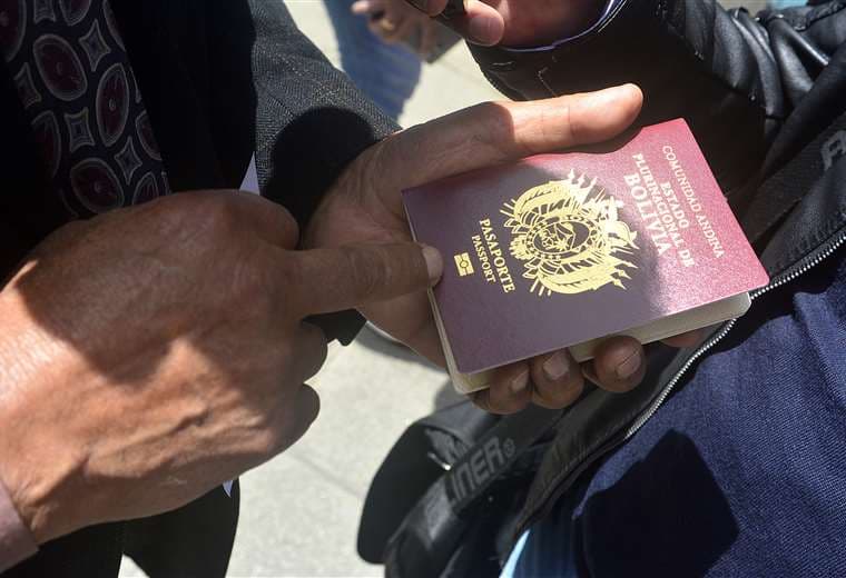 Pasaporte Boliviano. EL DEBER