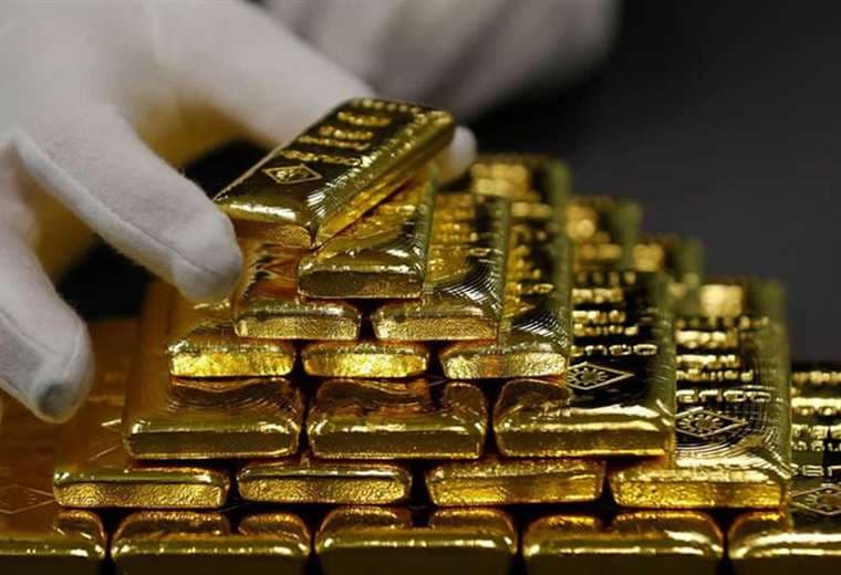 Cotización de la onza troy de oro trepa en marzo al pico histórico de $us 2.158 