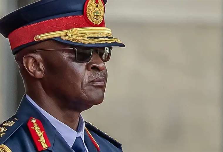 Muere en accidente aéreo jefe de las Fuerzas Armadas de Kenia