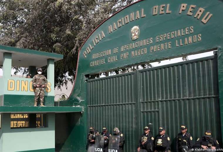 Detienen a tres altos mandos policiales involucrados en la fuga de sobrinos de Castillo