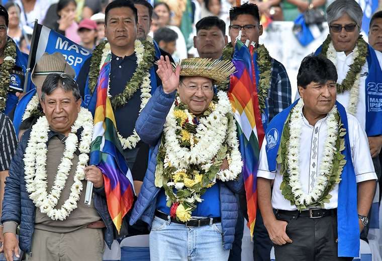 "Quieren un Chapulín Colorado como salvador de Bolivia", así desacredita Evo Morales un plan para apartarlo de la carrera electoral